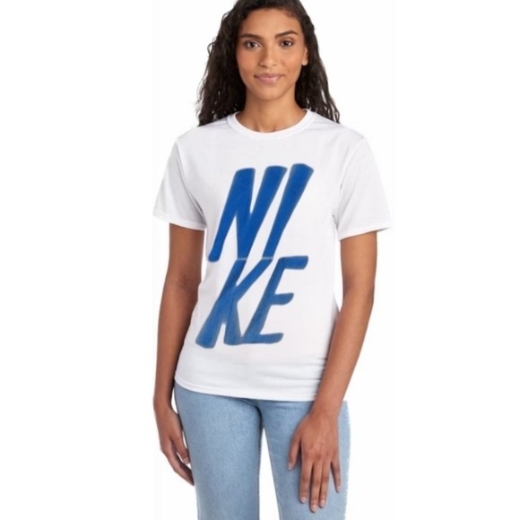 The Nike Tee Dri-Fit Tee - Picture 1 of 5